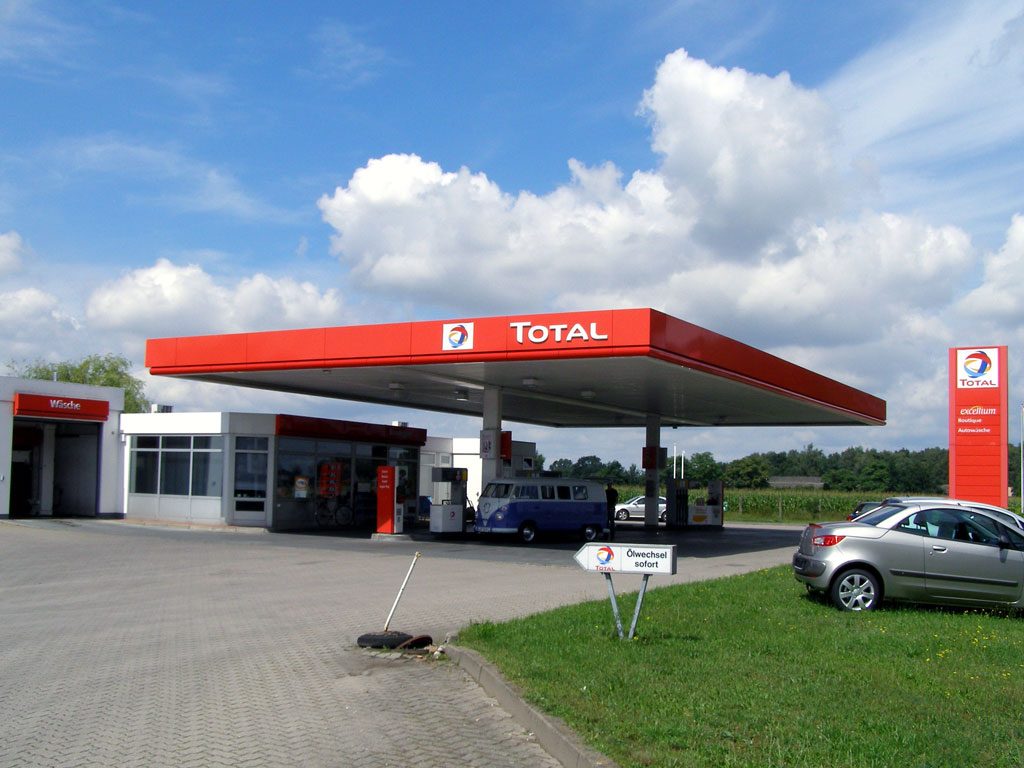 total, benzinepomp, tankstation