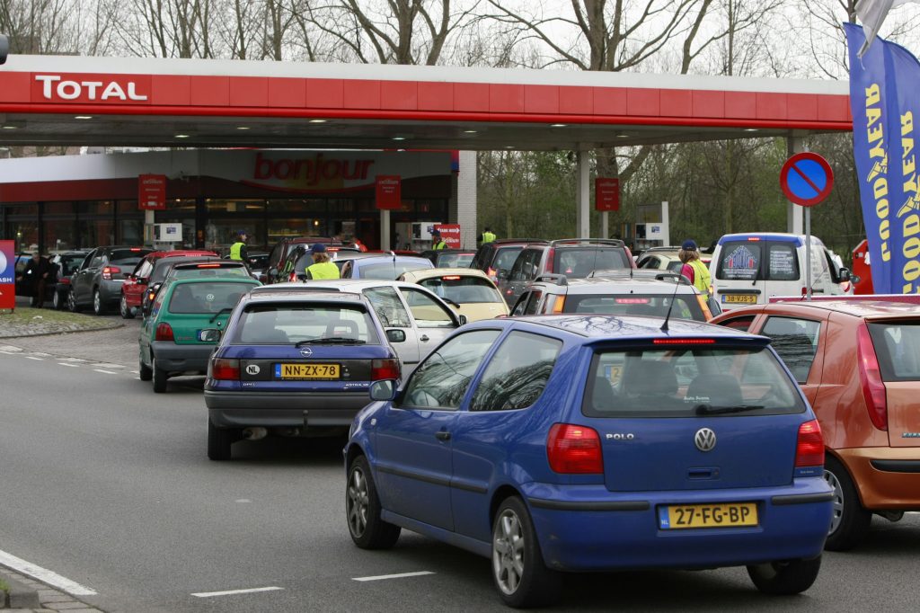 tankstation, rij, drukte