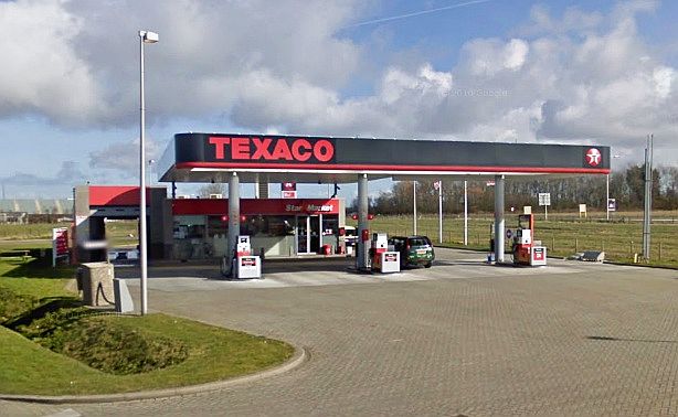 texaco, tankstation, wasstraat