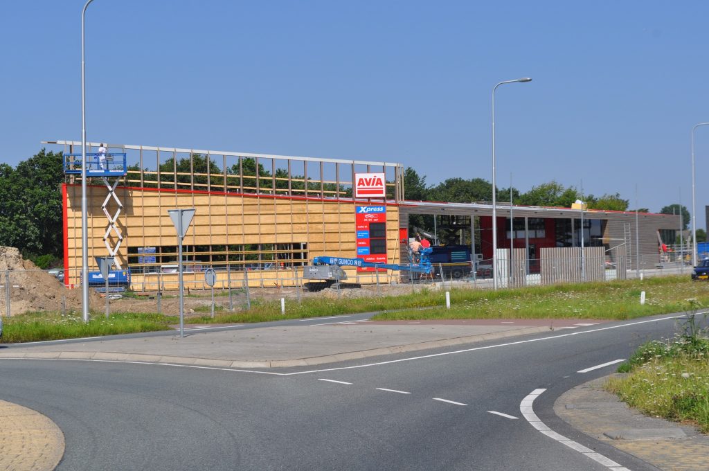 AVIA, Den Oever, tankstation, hout, duurzaam