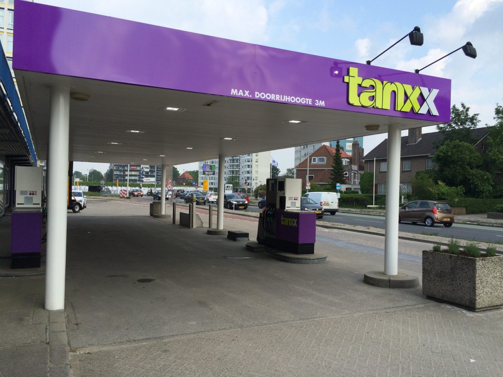 Tanxx, onbemande tankstationformule, Slump Oil