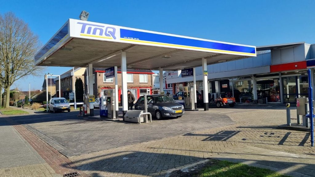 TinQ Haulerwijk tankstation