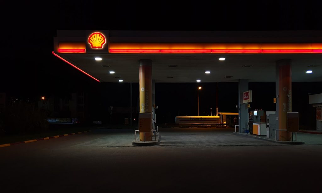 Tekorten bij aantal tankstations Shell door chauffeursgebrek