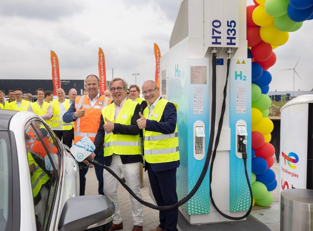 TotalEnergies en H2point openen nieuw waterstoftankstation: ‘Past in ambitie’