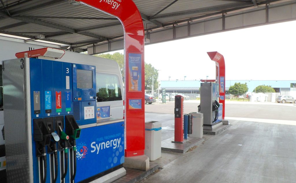 Smarter Nozzle Europe heeft Nozzle TV geïnstalleerd bij het ESSO-tankstation bij het hoofdkantoor van Vissers Energy Group in Horst. Het is de eerste van in totaal 23 tankstations met een Moments & More shop in het netwerk van Vissers Energy dat Nozzle TV krijgt.